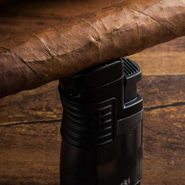 Lubinski 魯賓斯基 多功能藍焰三直衝打火機 打火機 · 點火｜W Cigar Shop 雪茄配件 商品詳情 3