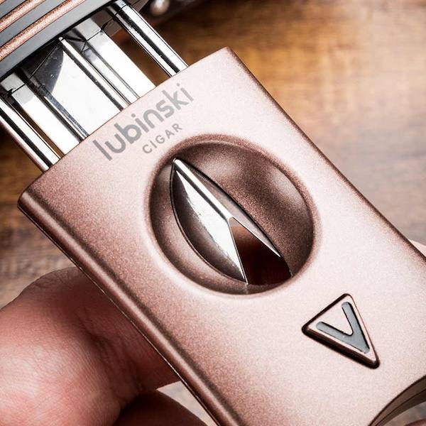 Lubinski 魯賓斯基 鋅合金多功能半自動 V 型雪茄剪 雪茄剪｜W Cigar Shop 雪茄配件 商品詳情 3