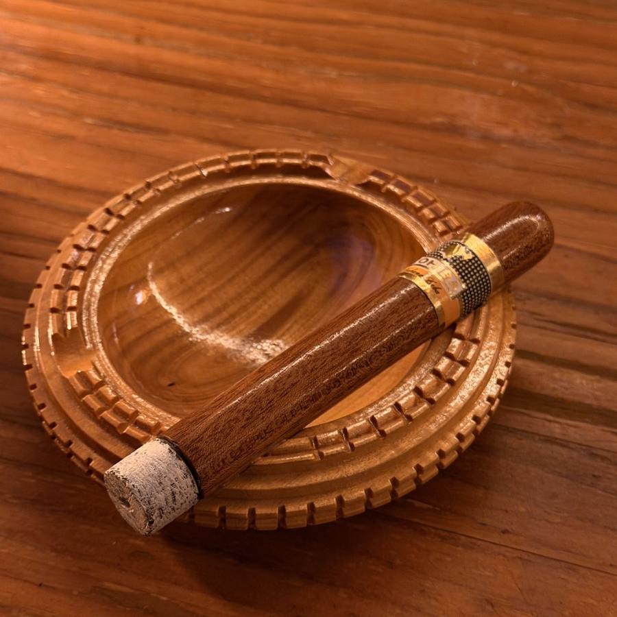 「Lubinski 台灣經銷商」Cohiba 高希霸 特色設計款木雕雪茄菸灰缸